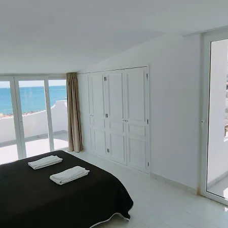 アパート Penthouse Beachfront *